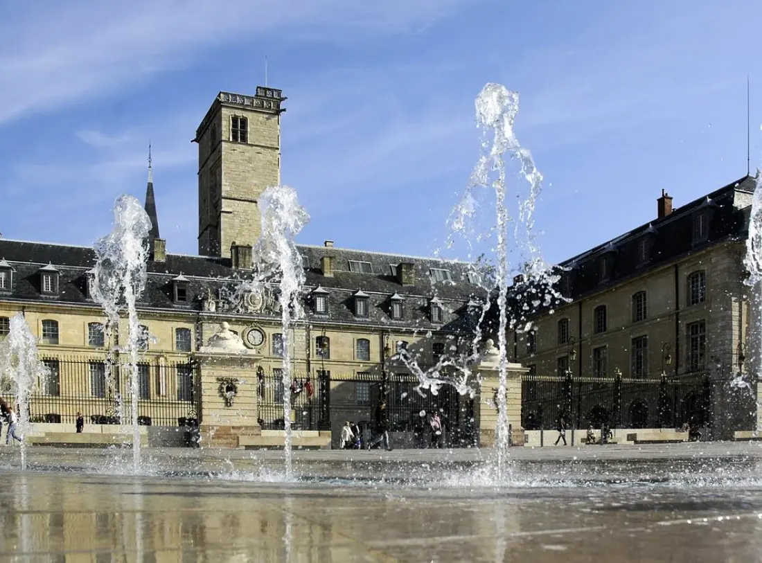 Aparthotel Adagio access Dijon République 3 étoiles★★★