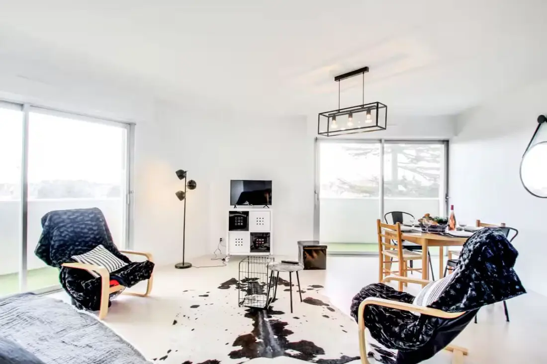 Appartement Lumineux, Balcon &amp; Vue Mer