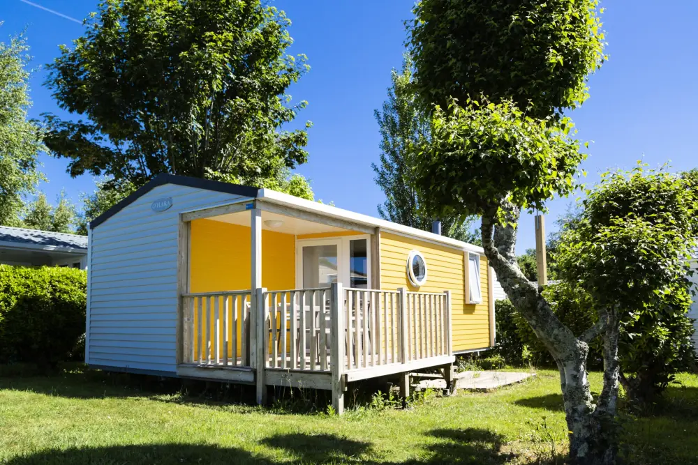 Flower Camping Le Kerleyou  3 étoiles★★★