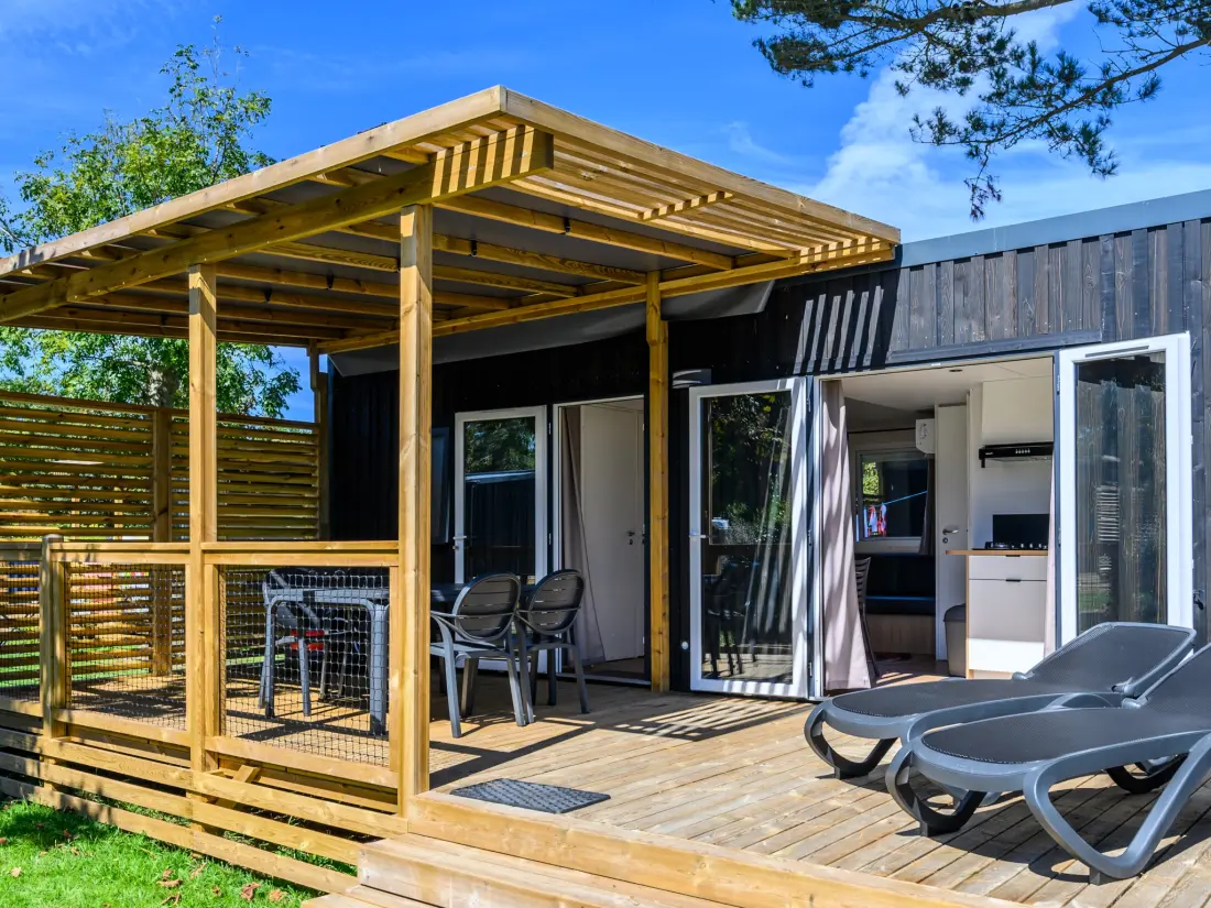 Flower Camping Le Kerleyou  3 étoiles★★★