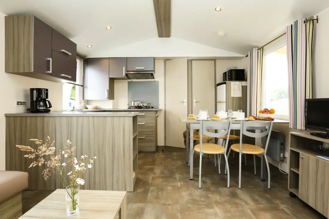 Flower Camping Le Kerleyou  3 étoiles★★★