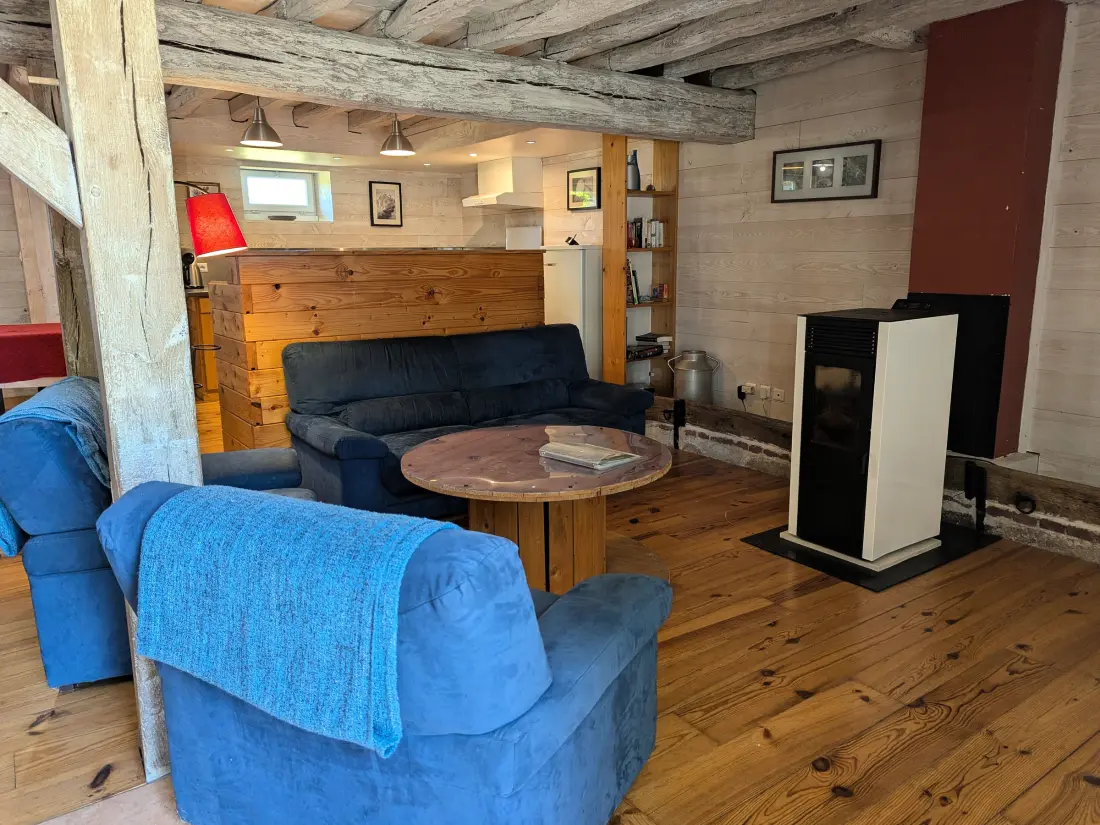 Maison de Vacances Douchy-Montcorbon-Douchy 2