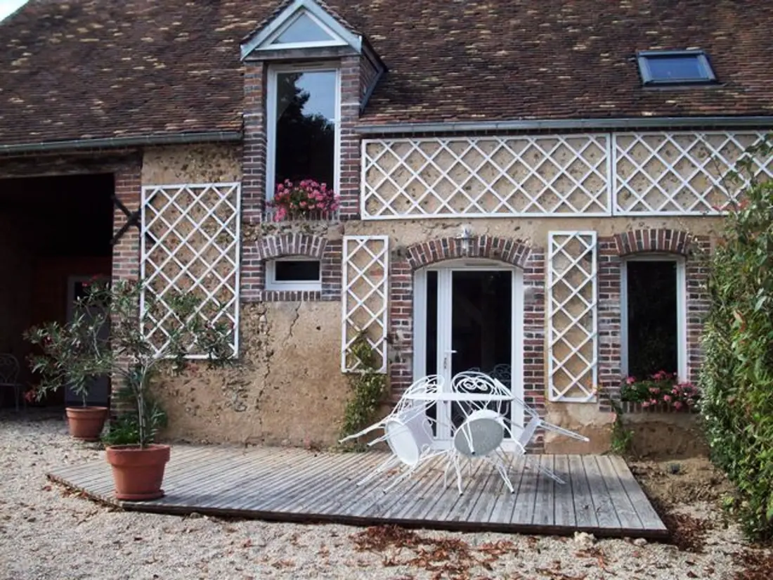 Maison de Vacances Douchy-Montcorbon-Douchy 2