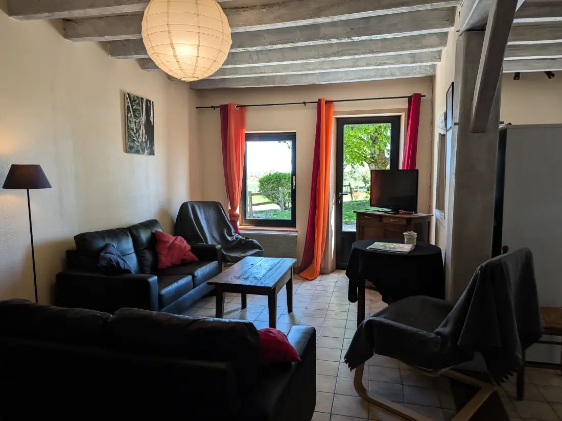 Maison de Vacances Douchy-Montcorbon-Douchy 3