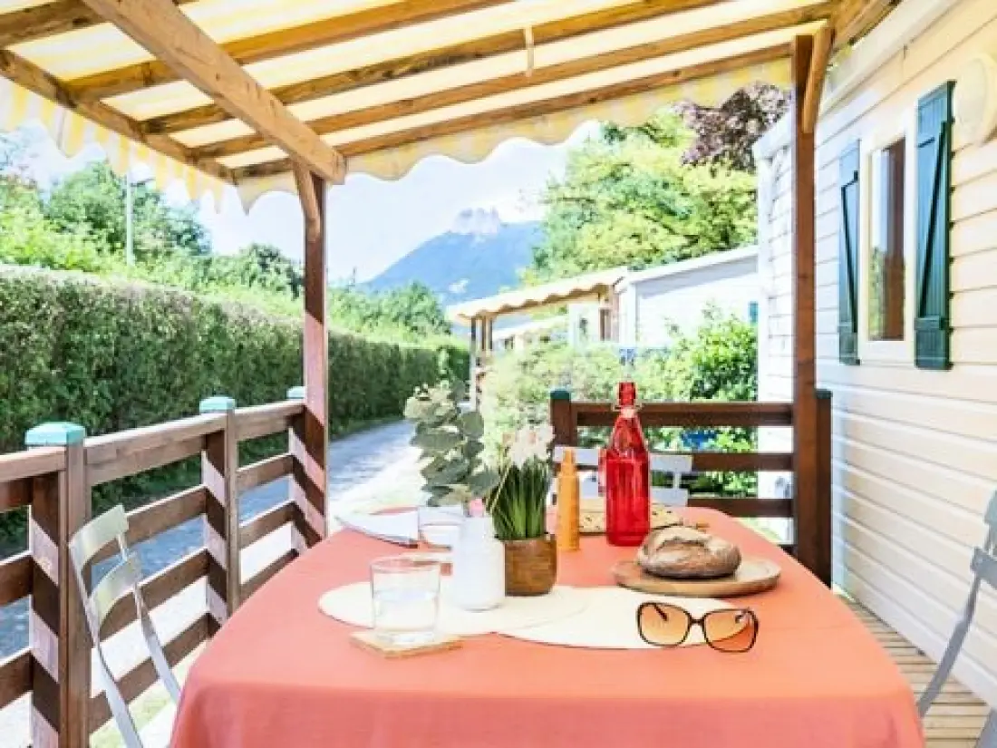 Camping Romanée - La Ferme De La Serraz 5 étoiles★★★★★