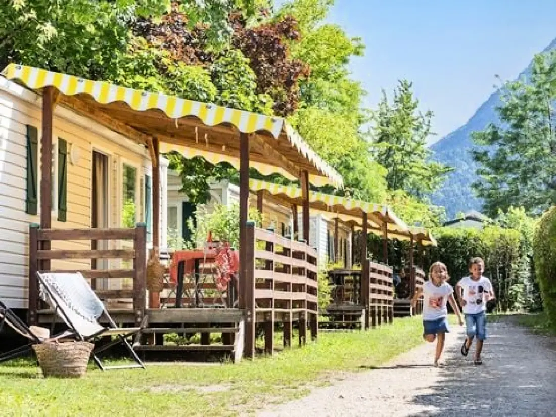 Camping Romanée - La Ferme De La Serraz 5 étoiles★★★★★