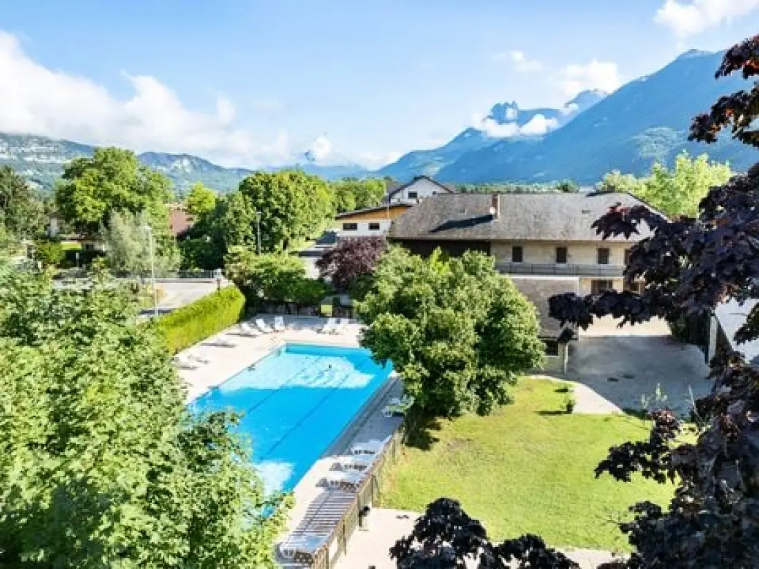 Camping Romanée - La Ferme De La Serraz 5 étoiles★★★★★