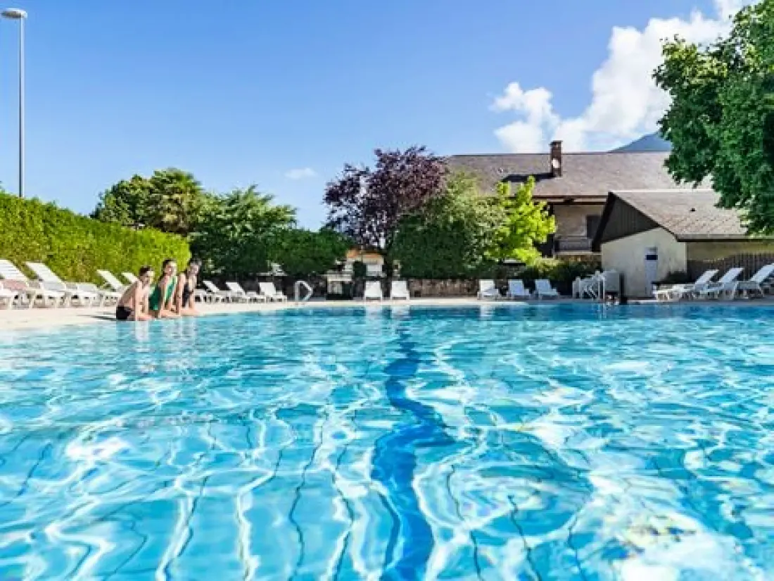 Camping Romanée - La Ferme De La Serraz 5 étoiles★★★★★