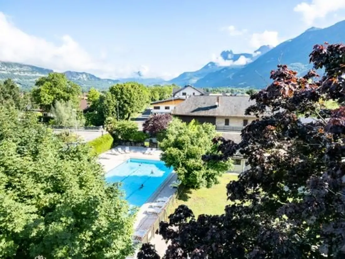 Camping Romanée - La Ferme De La Serraz 5 étoiles★★★★★