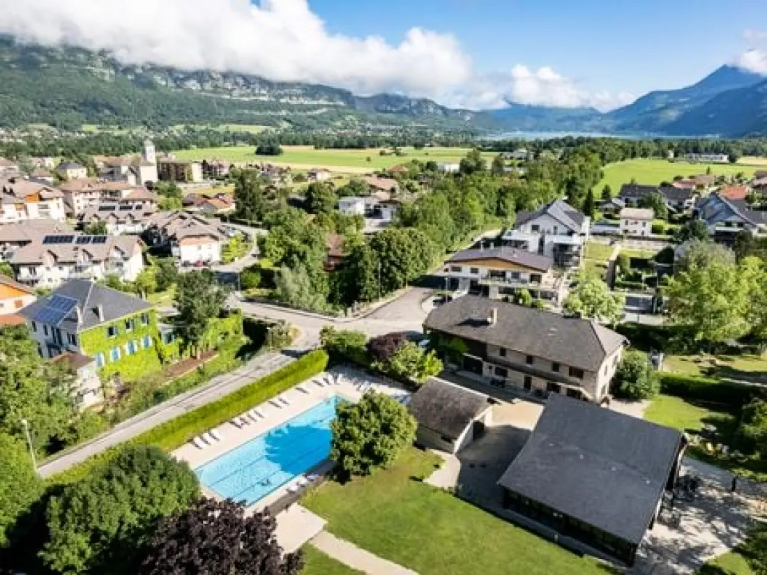 Camping Romanée - La Ferme De La Serraz 5 étoiles★★★★★
