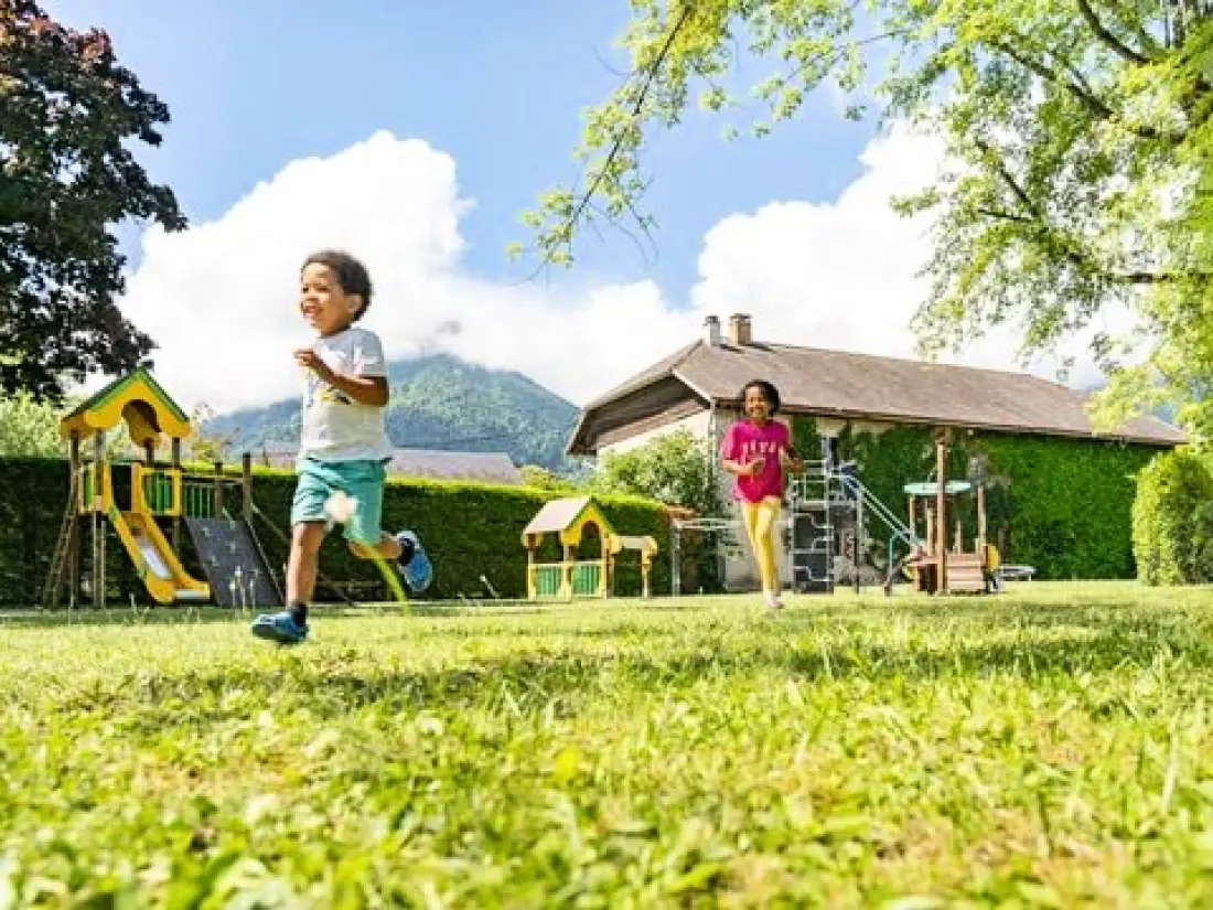 Camping Romanée - La Ferme De La Serraz 5 étoiles★★★★★
