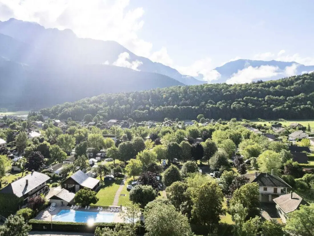Camping Romanée La Ferme de la Serraz 5 étoiles★★★★★