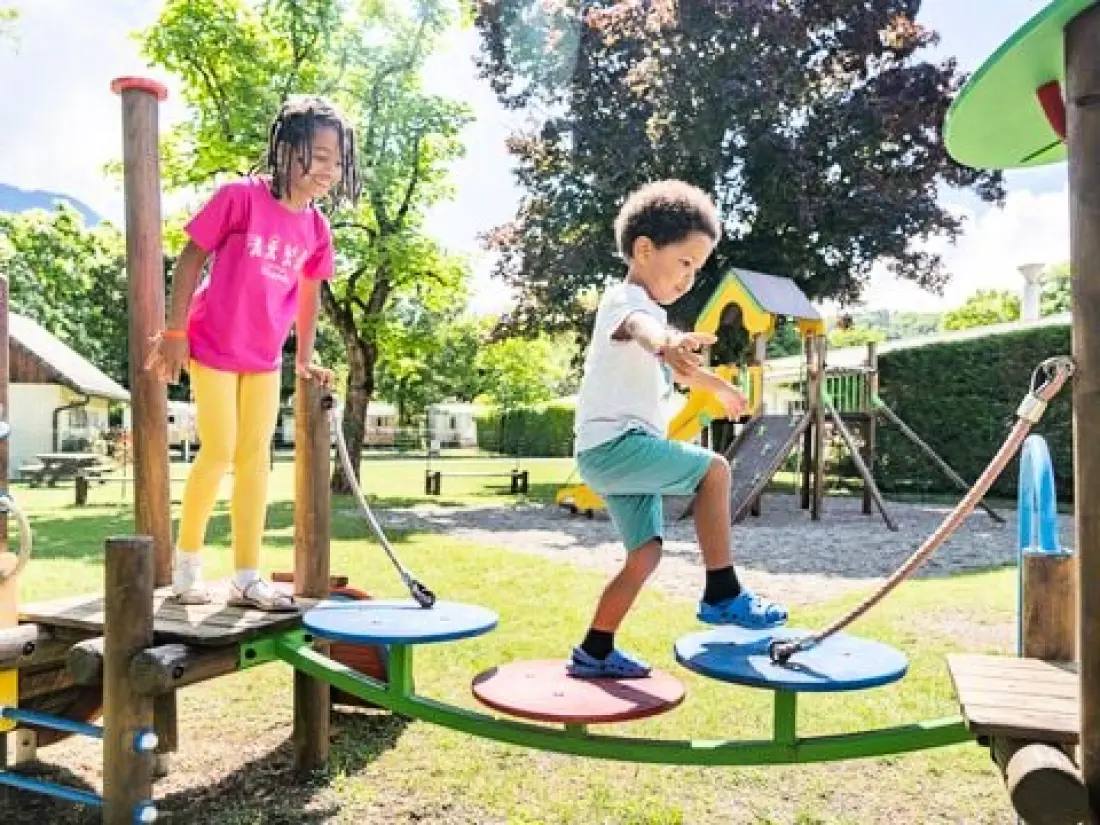 Camping Romanée - La Ferme De La Serraz 5 étoiles★★★★★