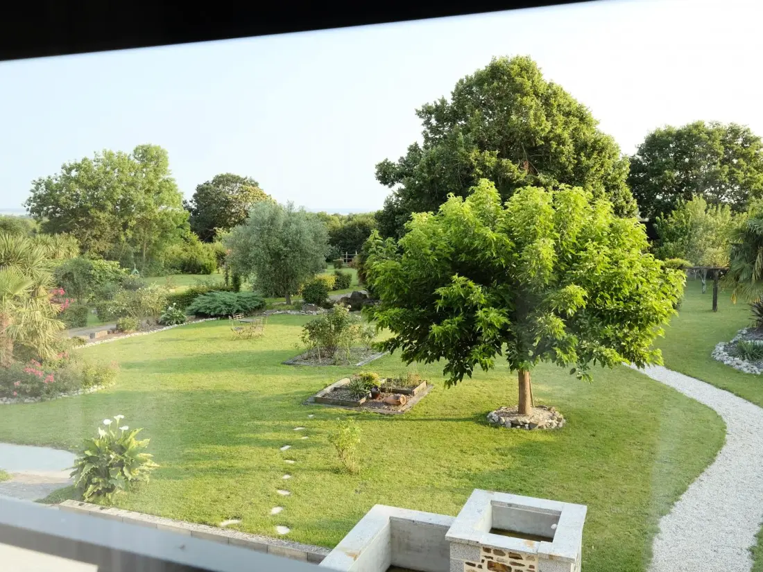 Maison de Vacances Dragey-Ronthon 10