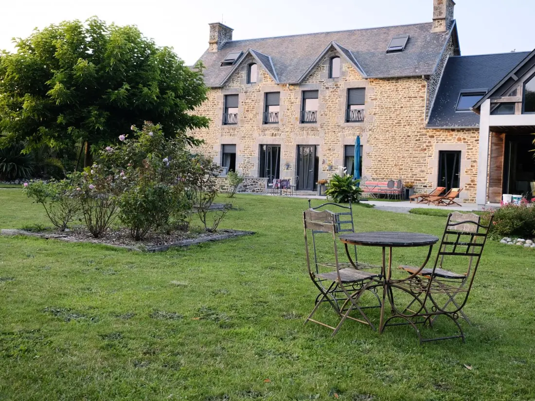 Maison de Vacances Dragey-Ronthon 10