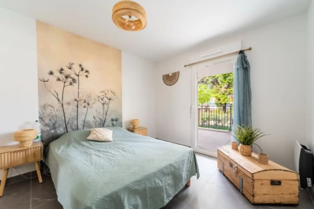 Appartement Cosy + Terrasse En Plein Centre-ville