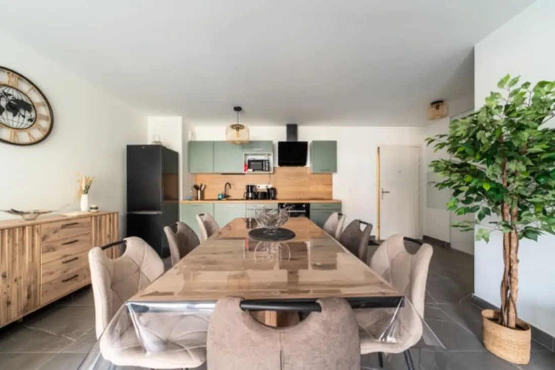 Appartement Cosy + Terrasse En Plein Centre-ville