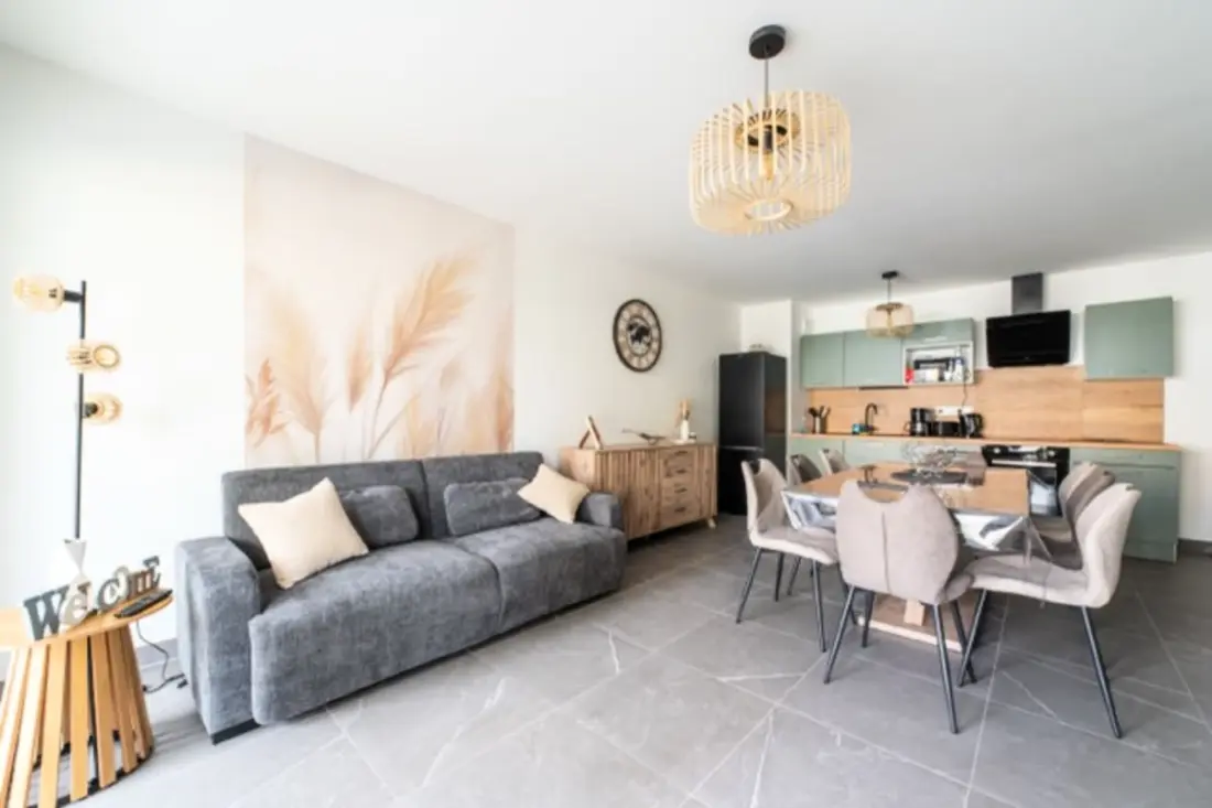 Appartement Cosy + Terrasse En Plein Centre-ville