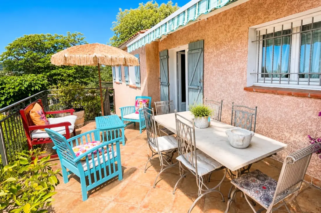 Maison Avec Piscine Et Vue à Draguignan