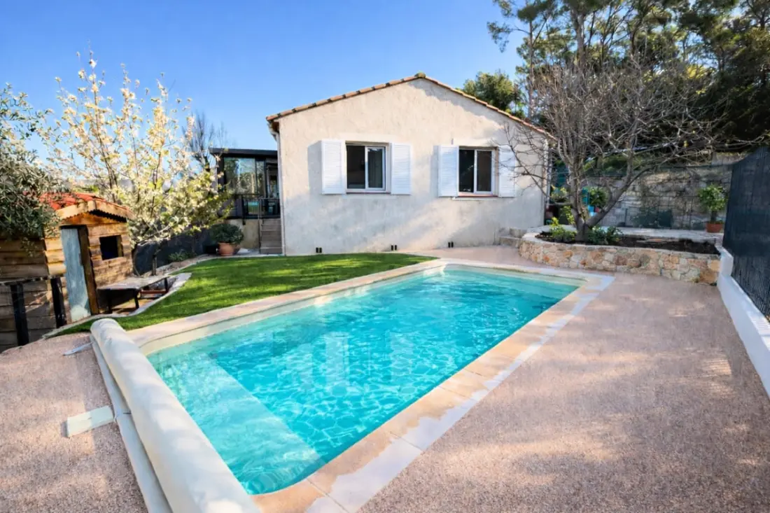 Villa De 130 M² Avec Piscine Et Vue Sur Draguignan