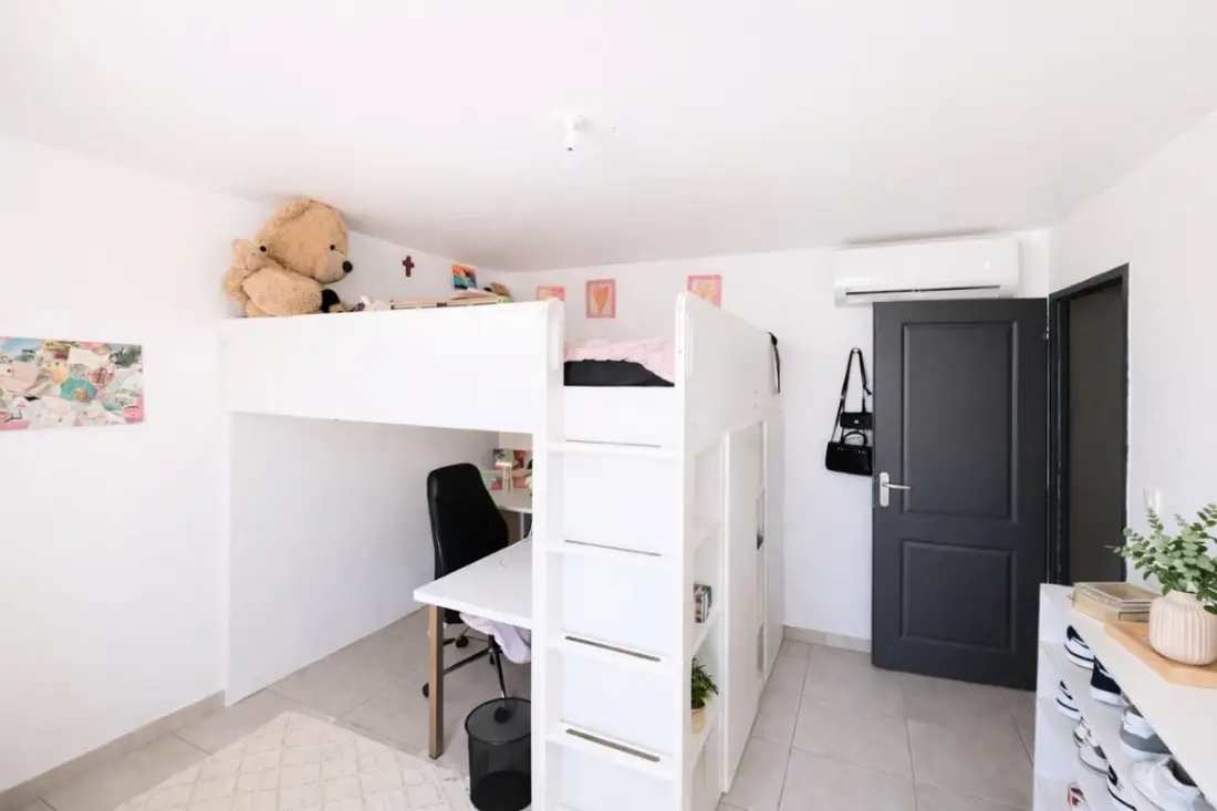 Villa De 130 M² Avec Piscine Et Vue Sur Draguignan