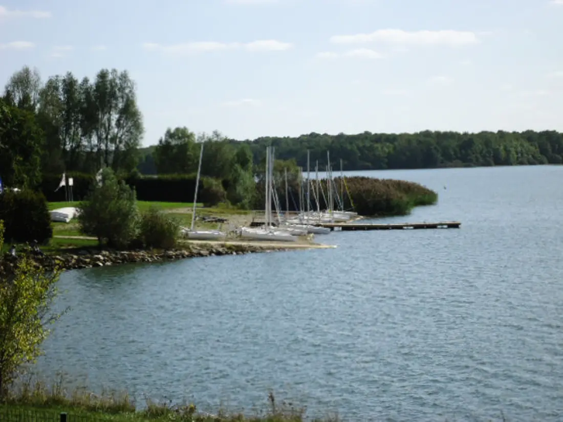 Camping La Presqu'île de Champaubert4 étoiles★★★★