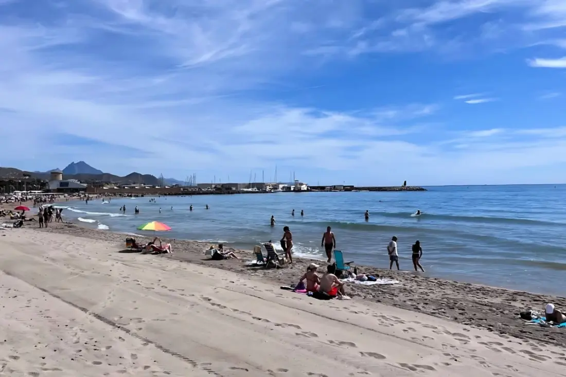 Appartement Lumineux à 50m De La Plage Avec Piscine Et Parking
