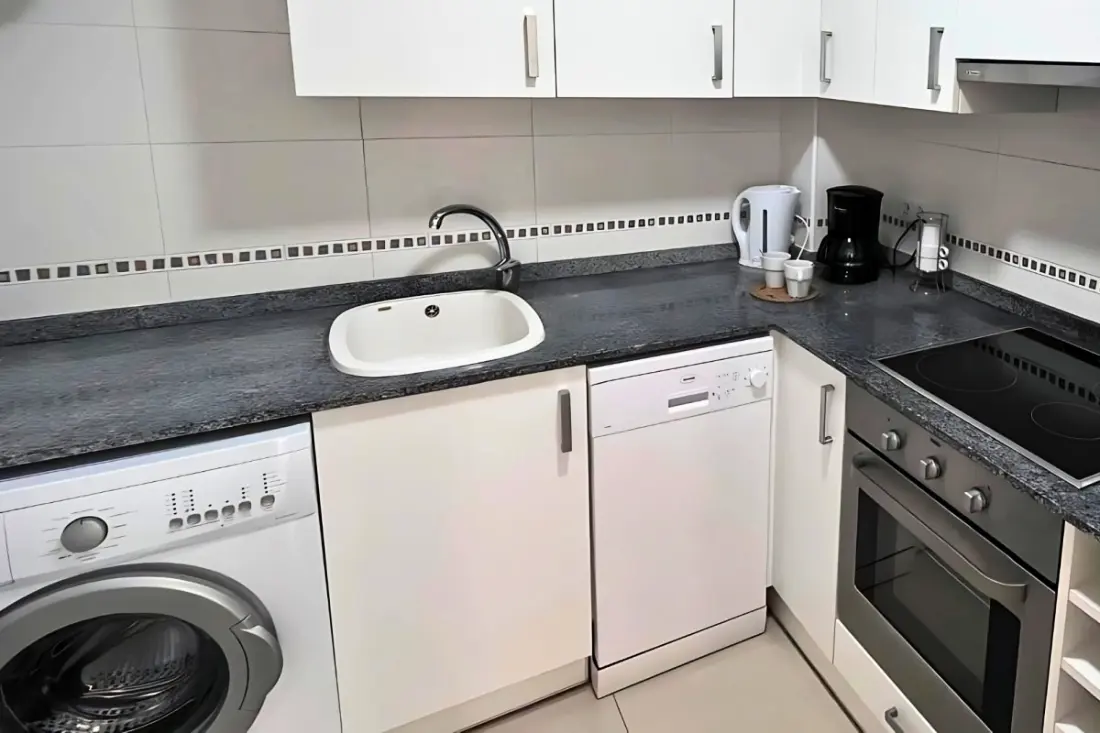 Appartement Lumineux à 50m De La Plage Avec Piscine Et Parking