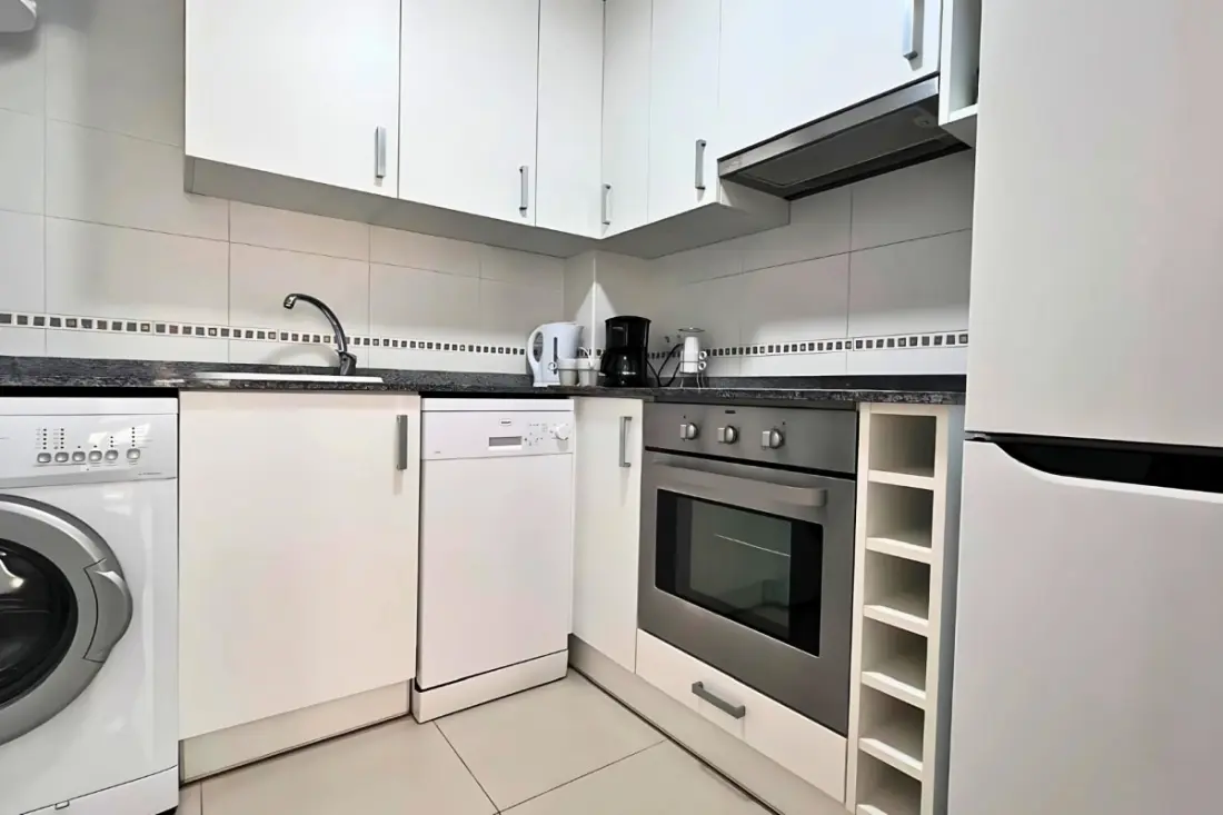 Appartement Lumineux à 50m De La Plage Avec Piscine Et Parking