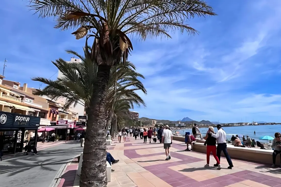 Appartement Lumineux à 50m De La Plage Avec Piscine Et Parking