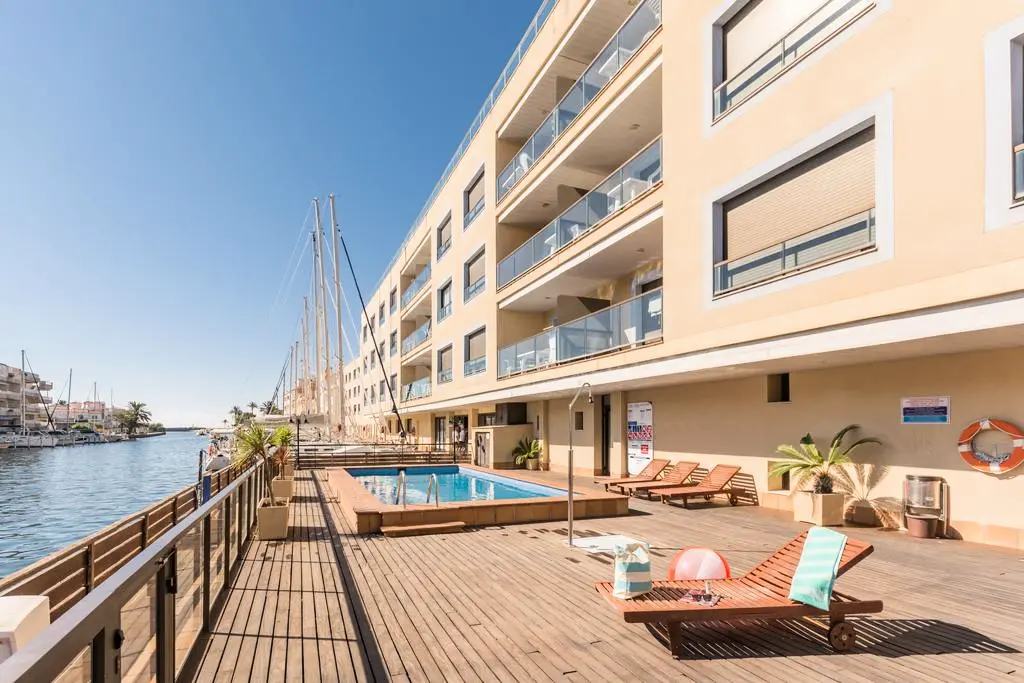 Appartement Dans La Résidence La Marina Photo Avion Date