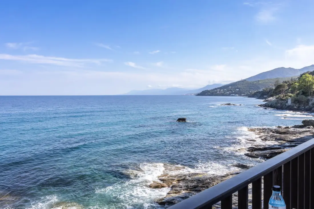 A Casa In Cala – Petit Cocon Vue Mer à Erbalunga