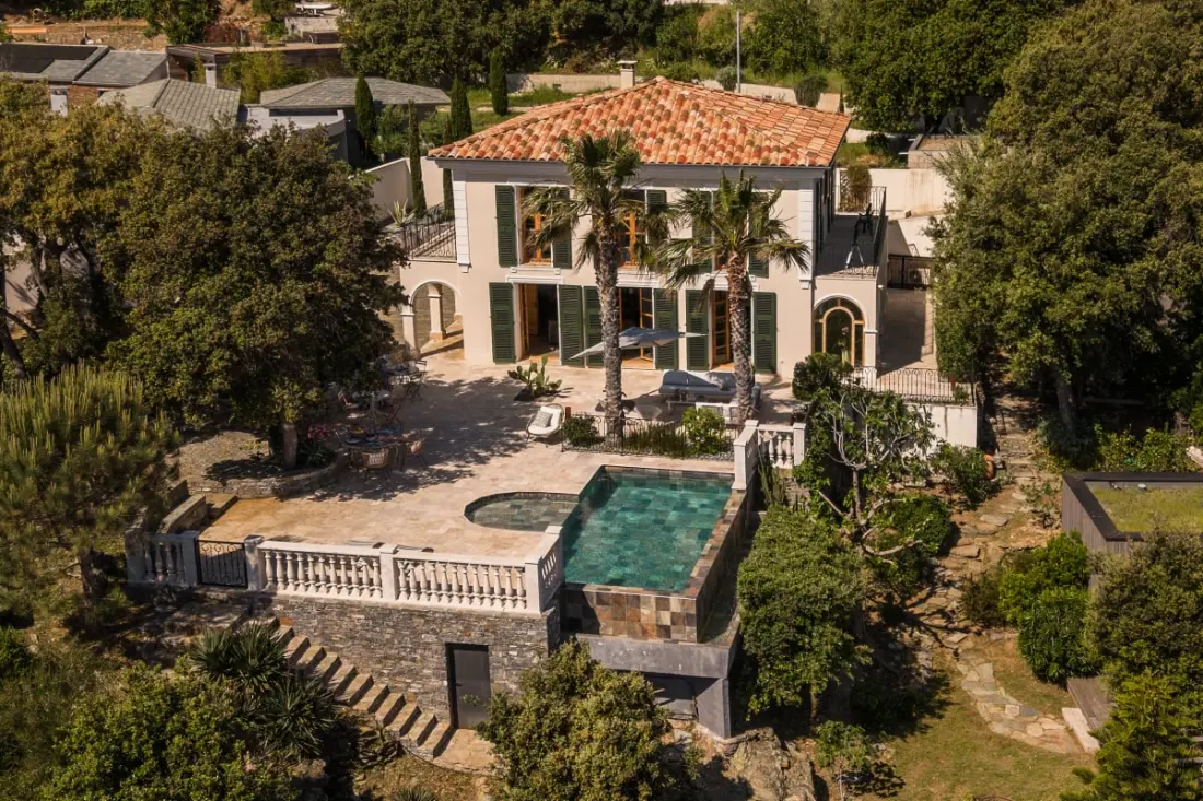 Vill'a Fiurentina – Erbalunga, Piscine à Débordement Vue Mer