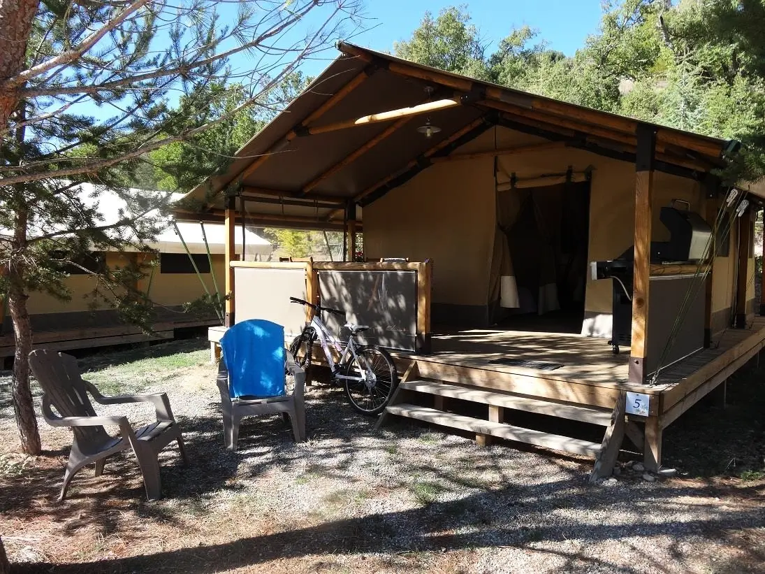 Flower Camping La Beaume 4 étoiles★★★★