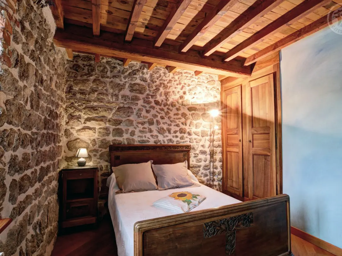 Maison de Vacances ESSERTINES-EN-CHATELNEUF
