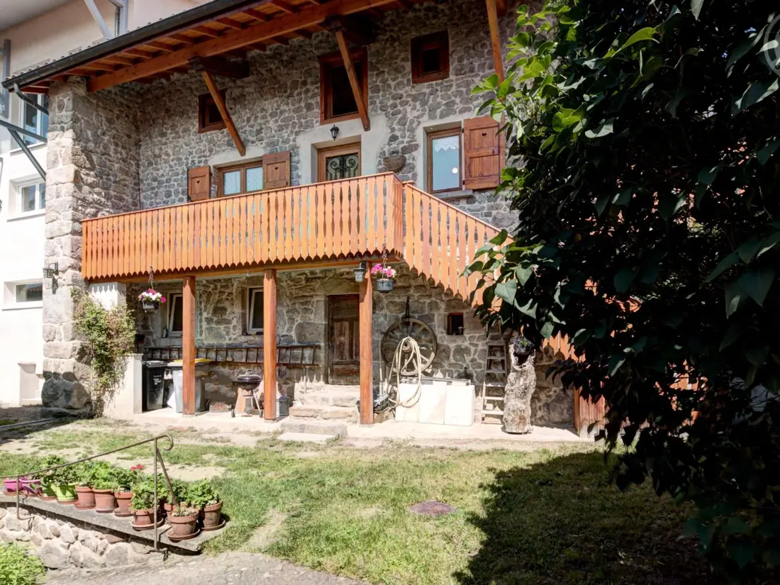 Maison de Vacances ESSERTINES-EN-CHATELNEUF