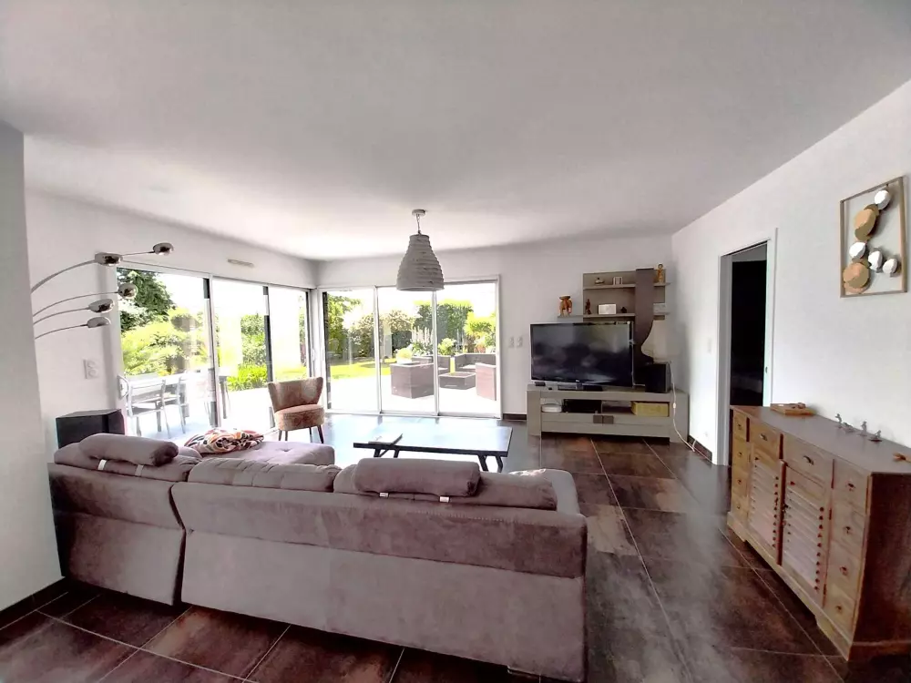 Maison de Vacances ETEL 74