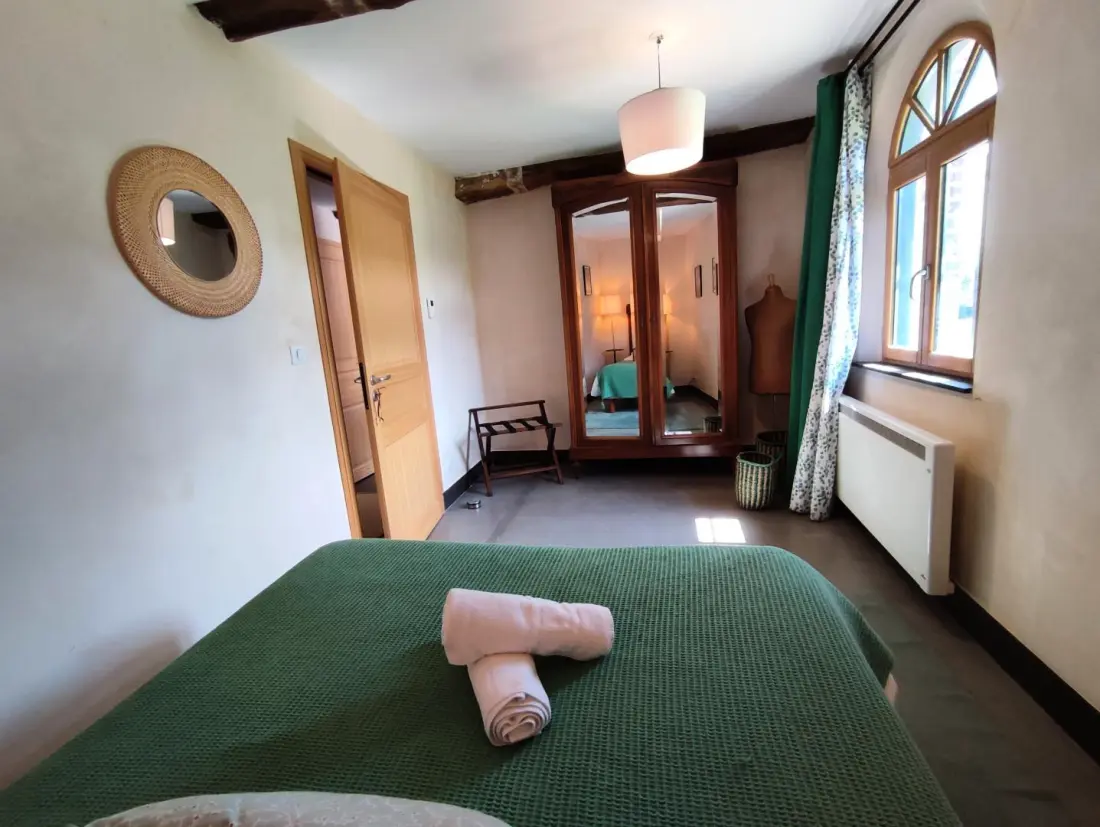 Gîte de France Gîtes de france® - domaine de la valaine - arsène & lupin 3 épis