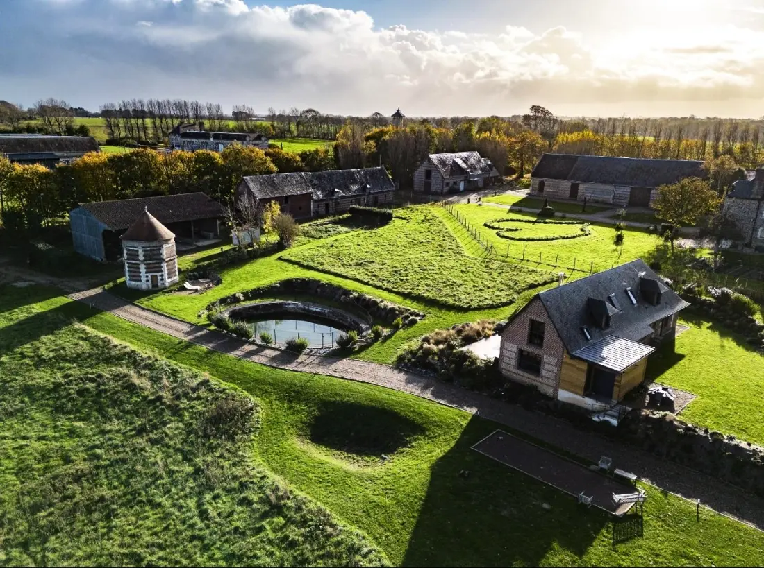 Gîte de France Gîtes de france® - domaine de la valaine - arsène & lupin 3 épis