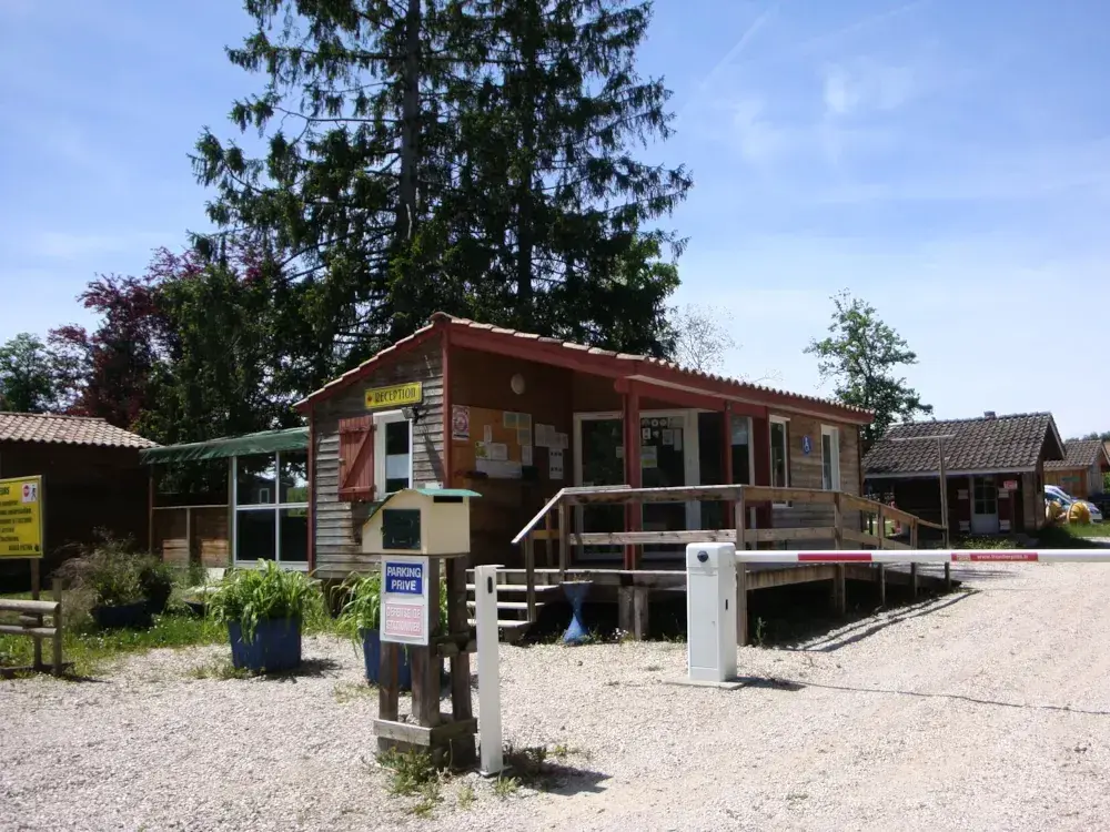 Camping Léman Plage2 étoiles★★