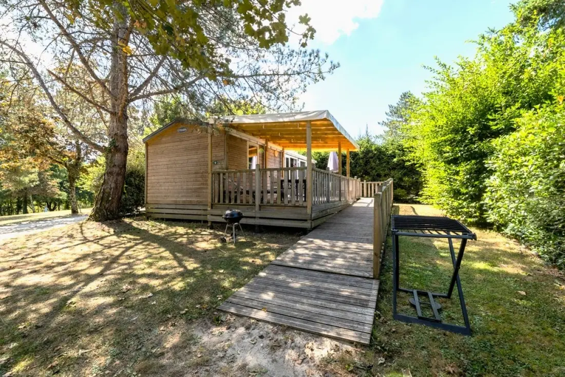 Camping Les Gorges du Chambon 4 étoiles★★★★