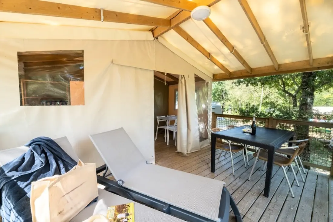Camping Les Gorges du Chambon 4 étoiles★★★★