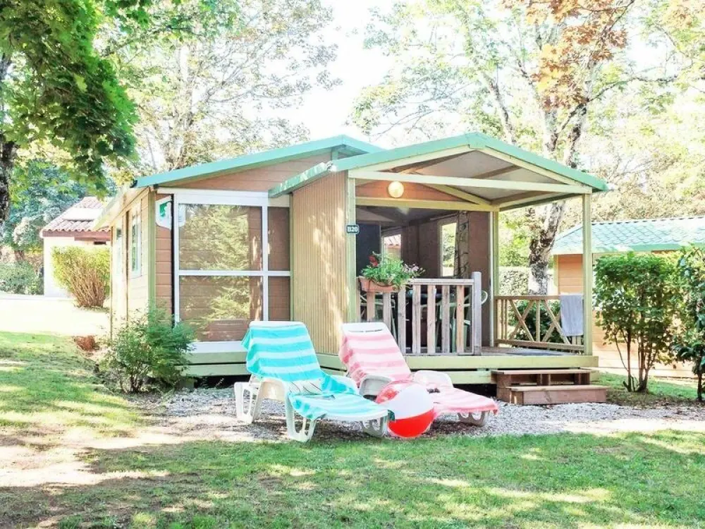 Camping Les Gorges du Chambon 4 étoiles★★★★