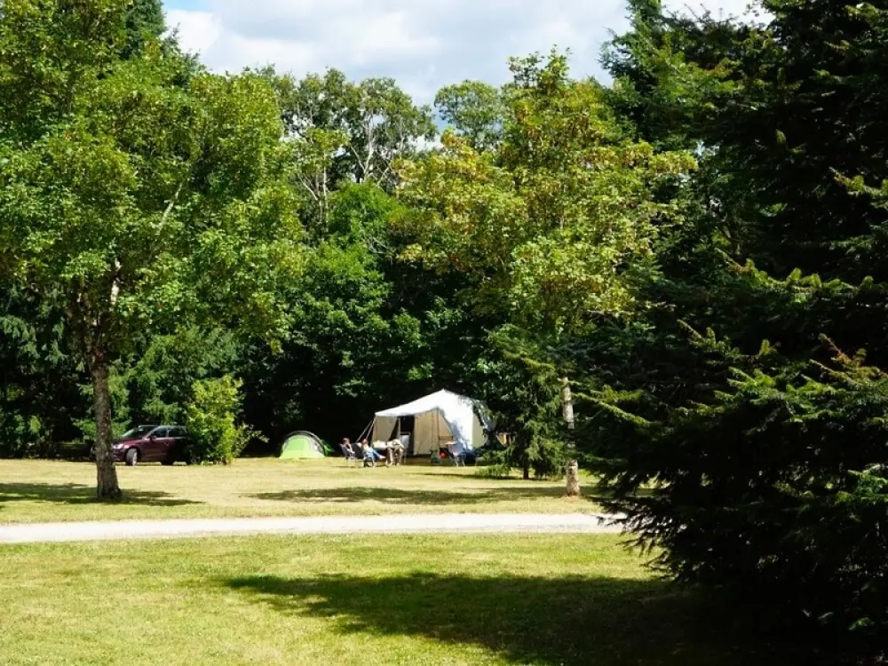 Camping Les Gorges du Chambon 4 étoiles★★★★