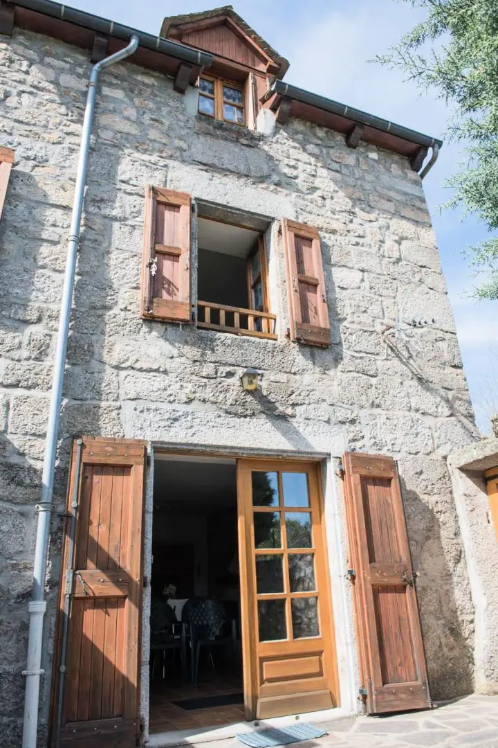 Gîte de France Gîtes de france 4 personnes au fau de peyre 2 épis