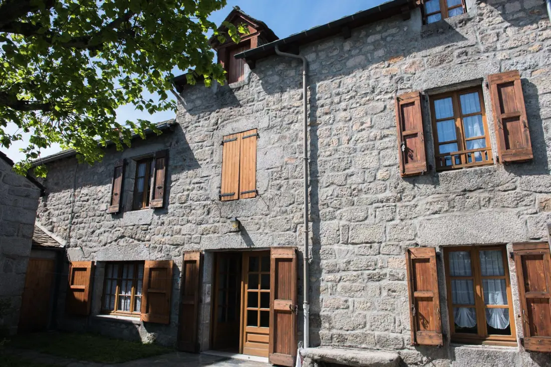 Gîte de France Gîtes de france 6/7 personnes au fau de peyre 2 épis