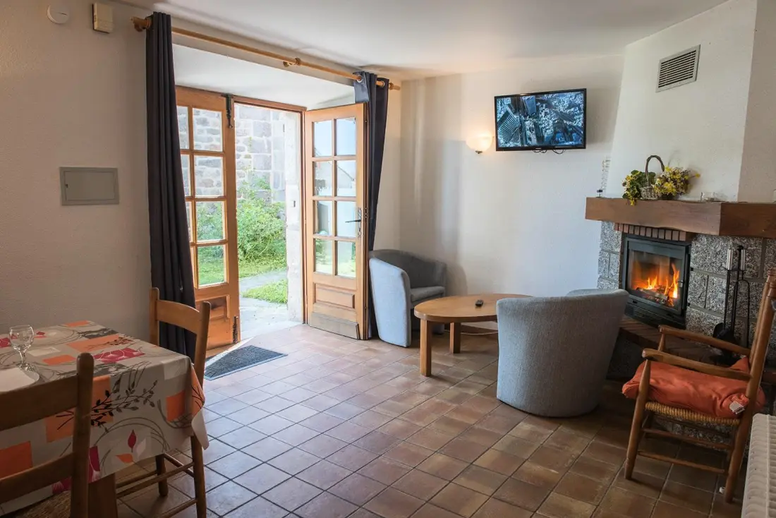 Gîte de France Gîtes de france 6/7 personnes au fau de peyre 2 épis