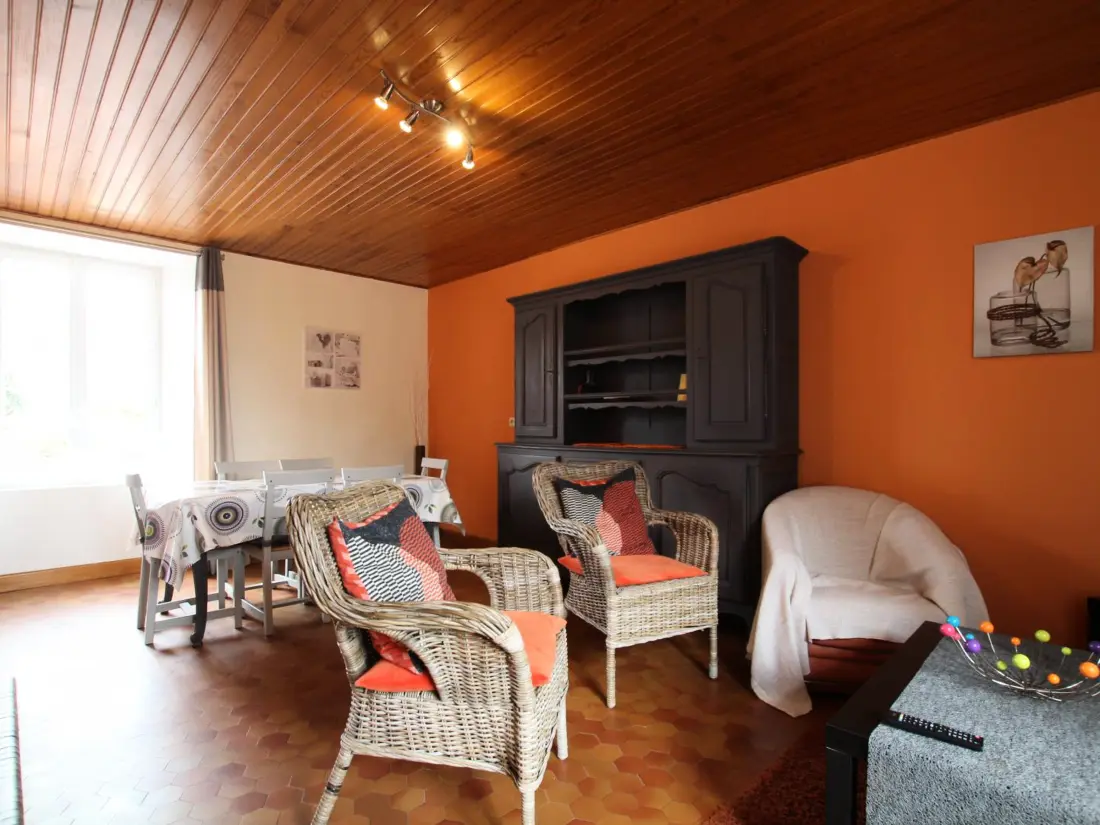 Maison de Vacances FEUGERES 2
