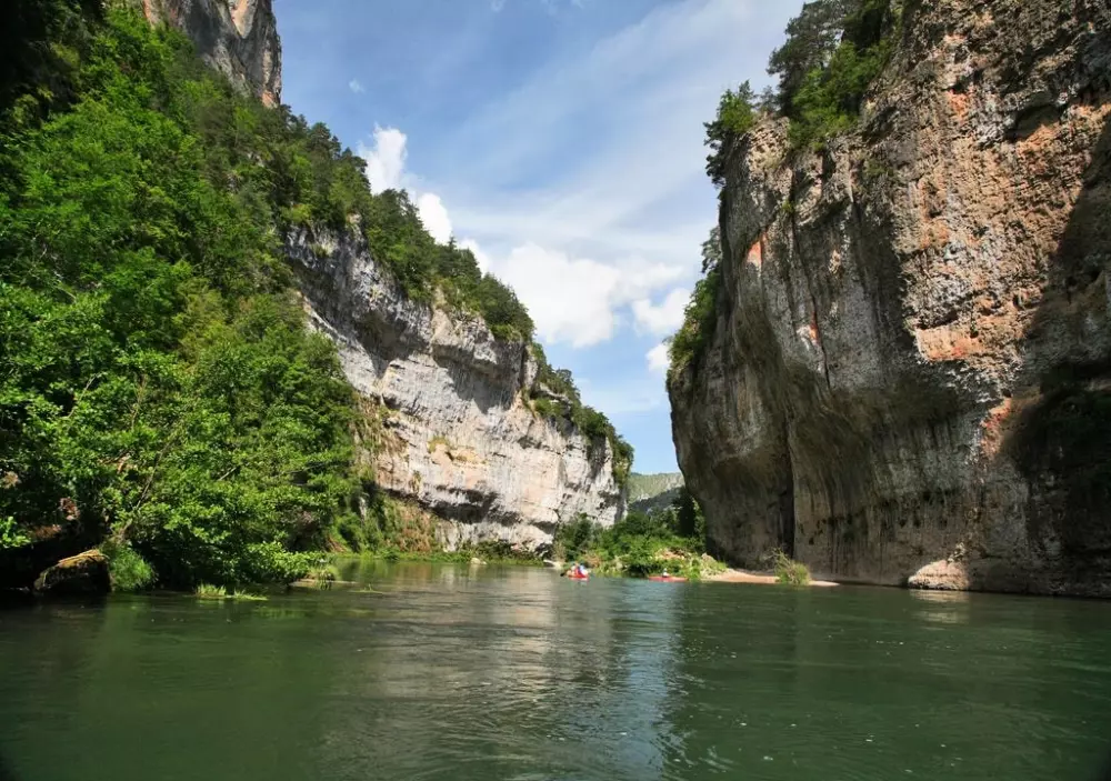 Ushuaïa Villages - Camping Le Port de Lacombe 3 étoiles★★★