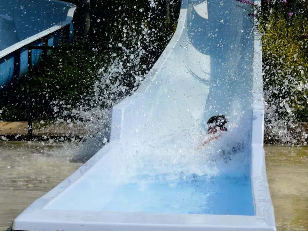 Ushuaïa Villages - Camping Le Port de Lacombe 3 étoiles★★★